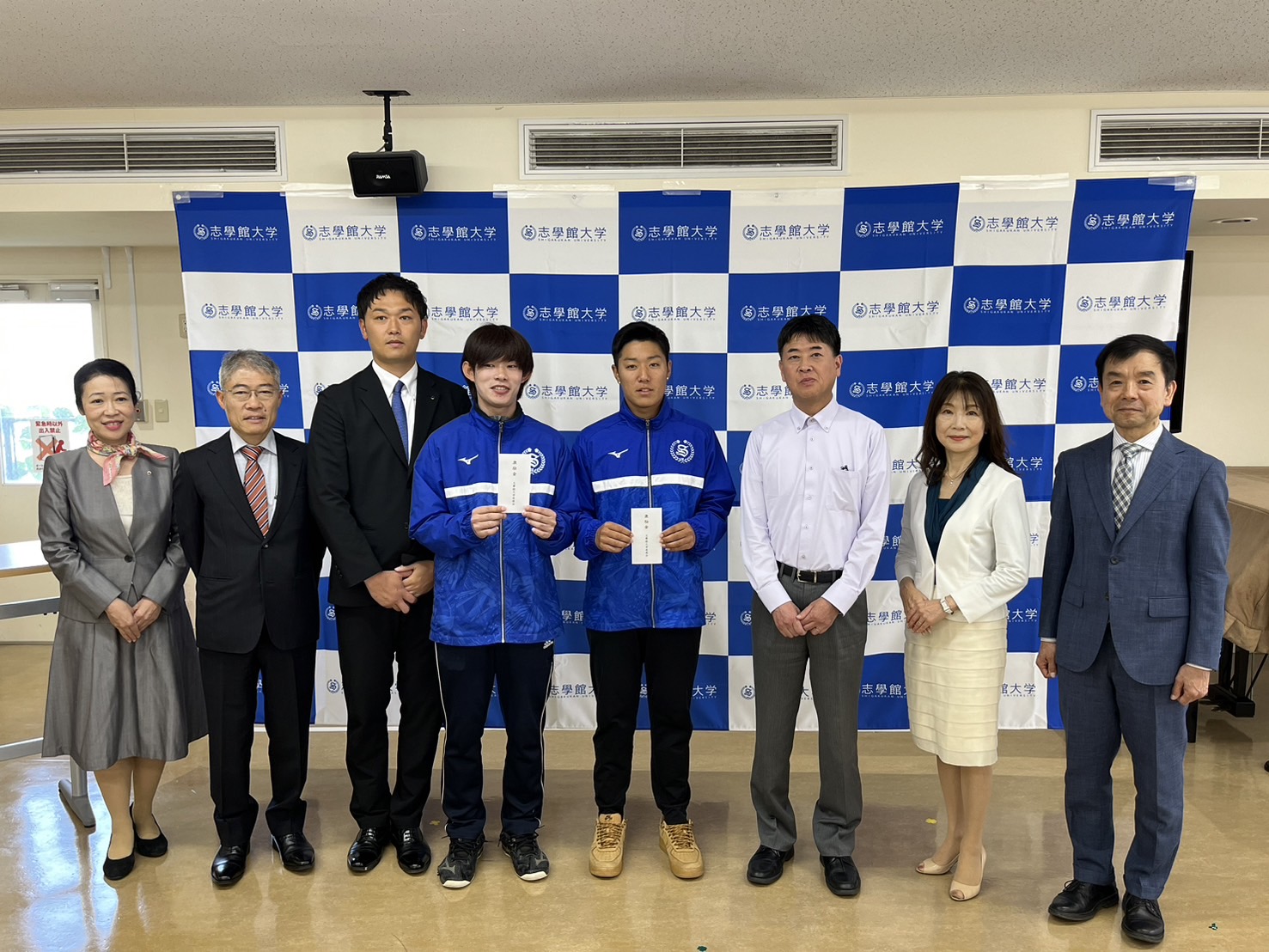 「第32回全日本シングルスソフトテニス選手権大会」の壮行会が行われました。：サムネイル画像