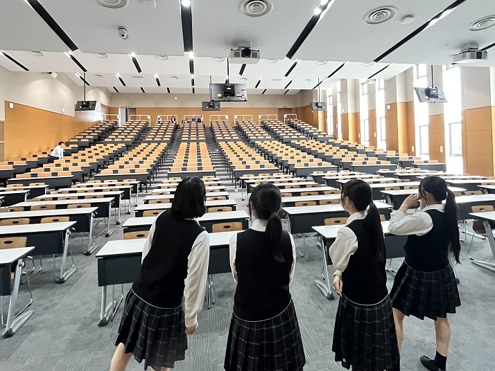 明桜館高校の皆さんが大学見学に来られました：サムネイル画像