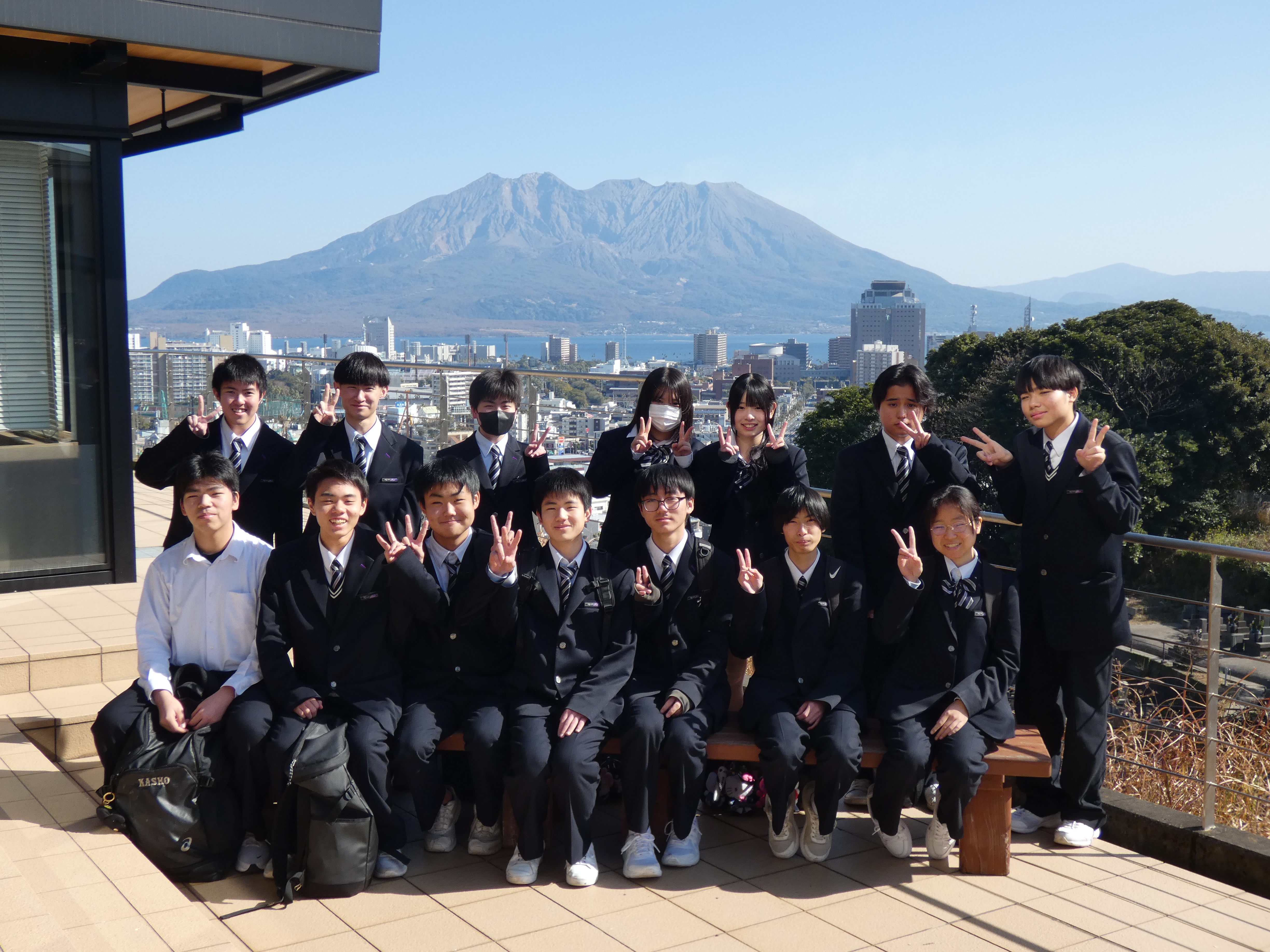 鹿児島商業高校の皆さんが大学見学に来られました：サムネイル画像